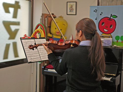 K音楽教室8ヴァイオリンレッスン1